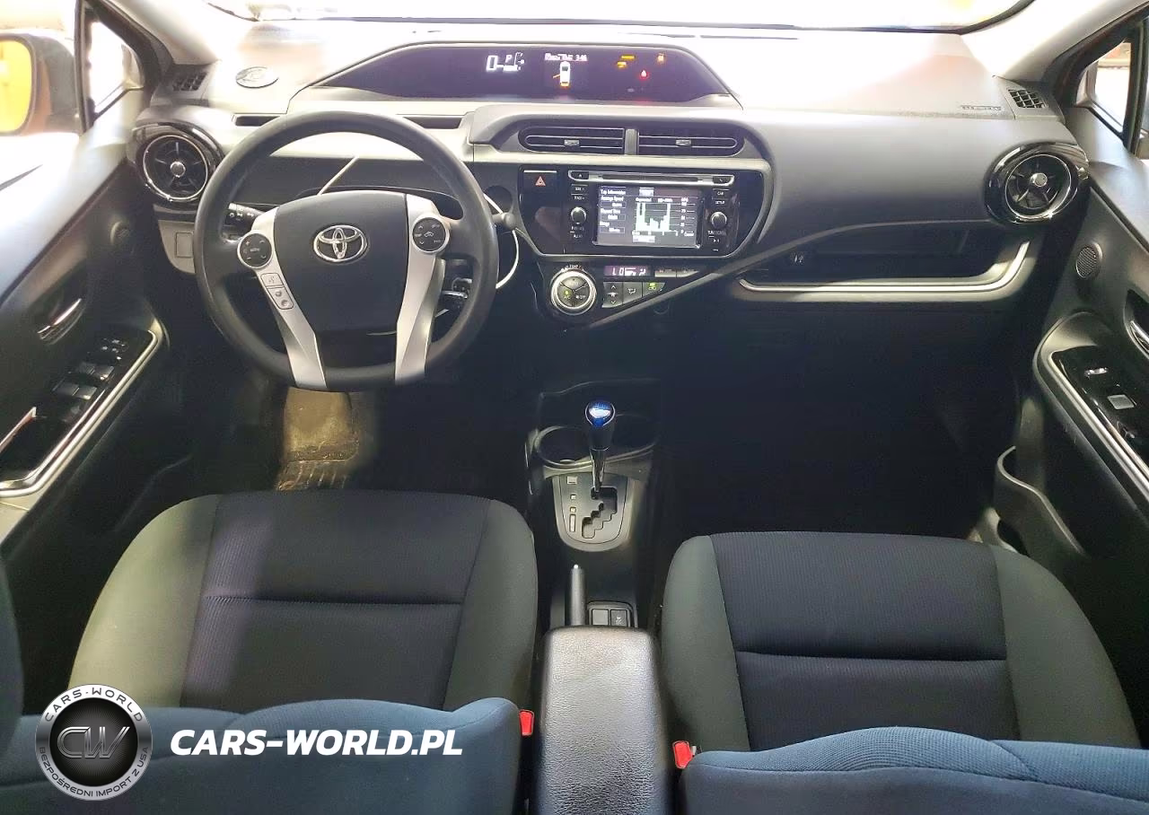 2015 Toyota Prius C Two VIN:JTDKDTB34F1105519 - 8