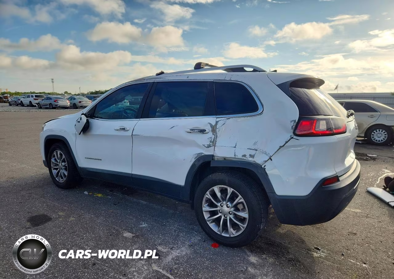 2019 Jeep Cherokee Latitude Plus VIN:1C4PJLLB8KD154252 - 2