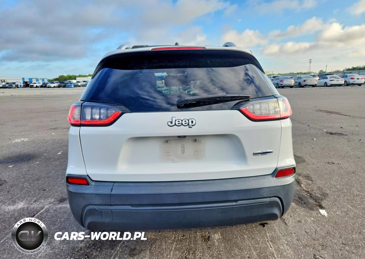 2019 Jeep Cherokee Latitude Plus VIN:1C4PJLLB8KD154252 - 6