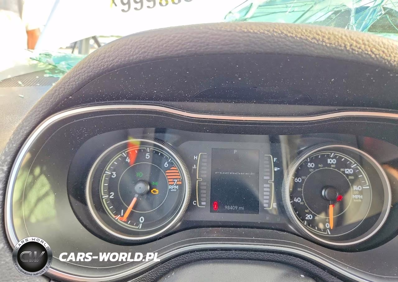 2019 Jeep Cherokee Latitude Plus VIN:1C4PJLLB8KD154252 - 9