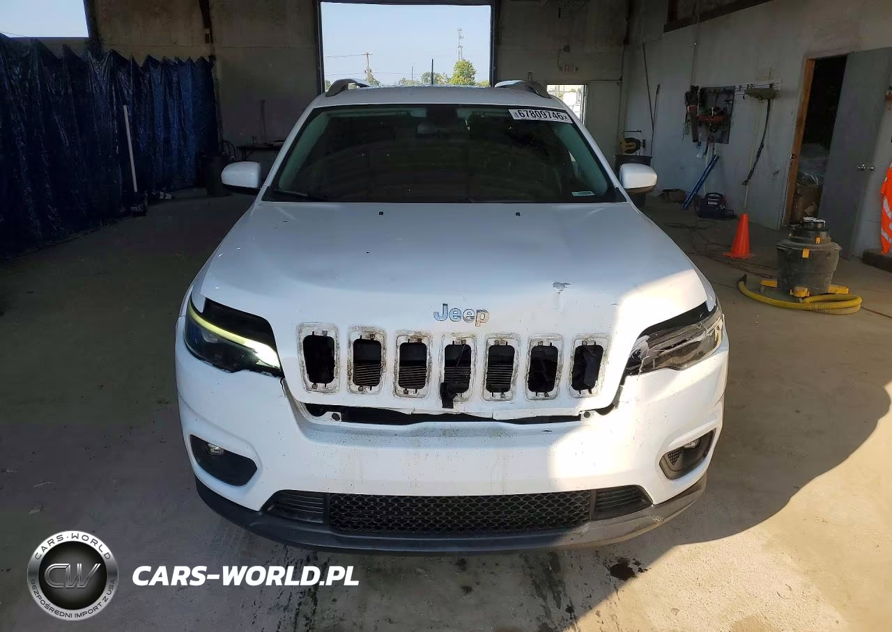 2019 Jeep Cherokee Latitude VIN:1C4PJMCB4KD196665 - 5