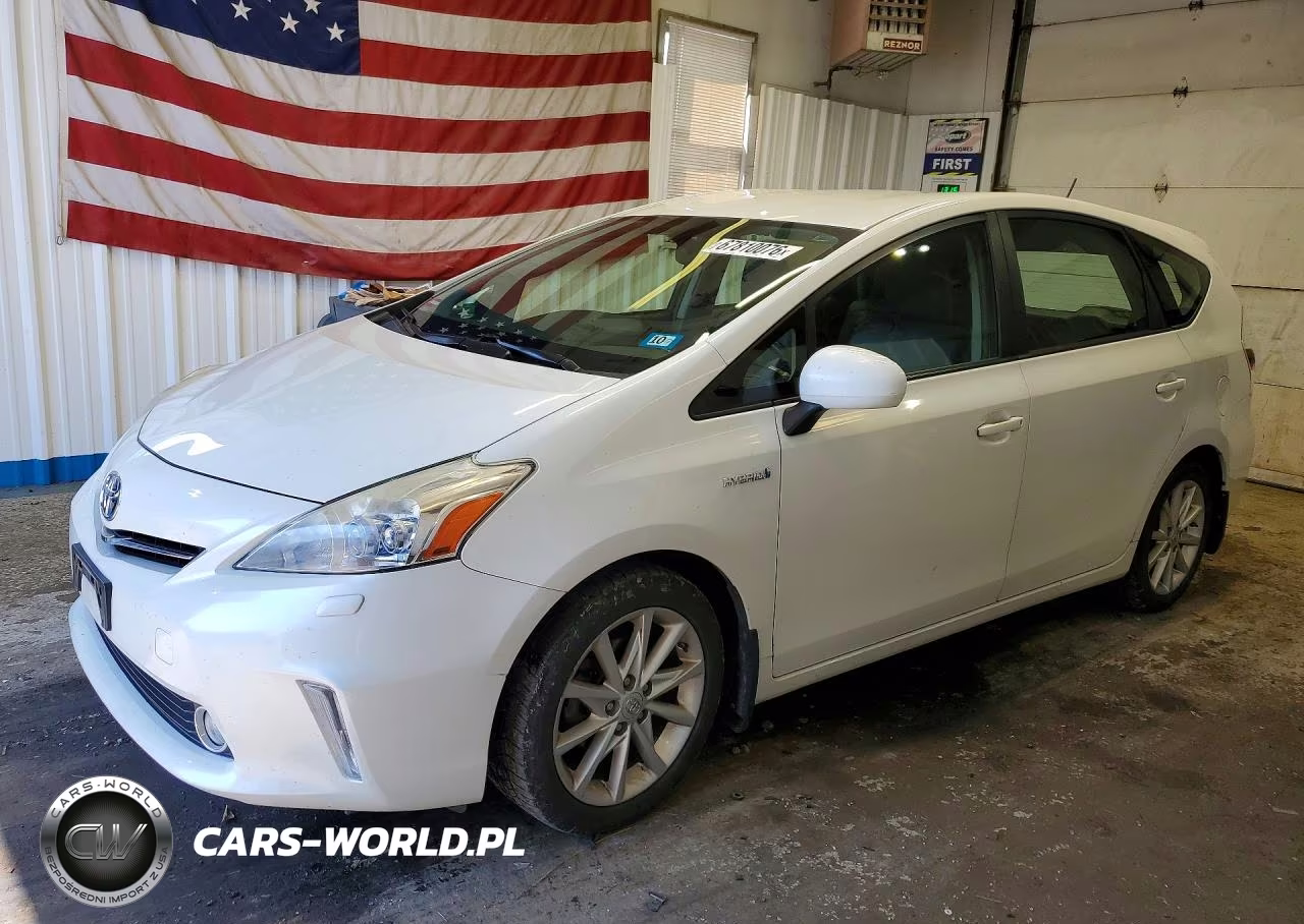 2013 Toyota Prius V Two – zdjęcie 1 z 13