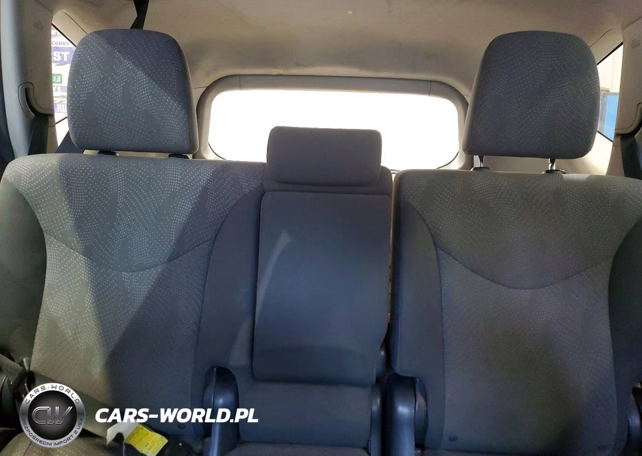2013 Toyota Prius V Two VIN:JTDZN3EU4D3288552 - 10