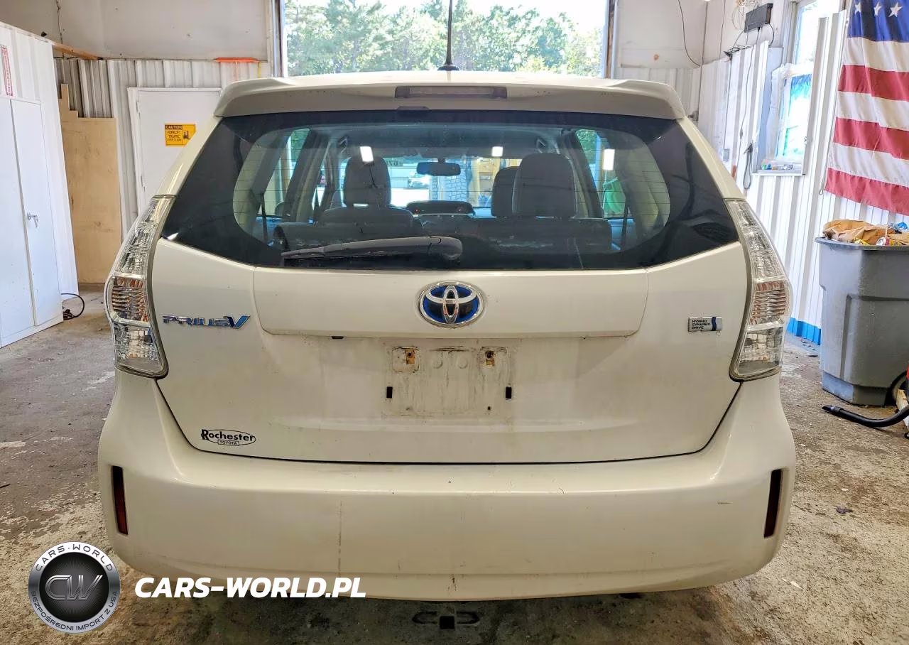 2013 Toyota Prius V Two VIN:JTDZN3EU4D3288552 - 6