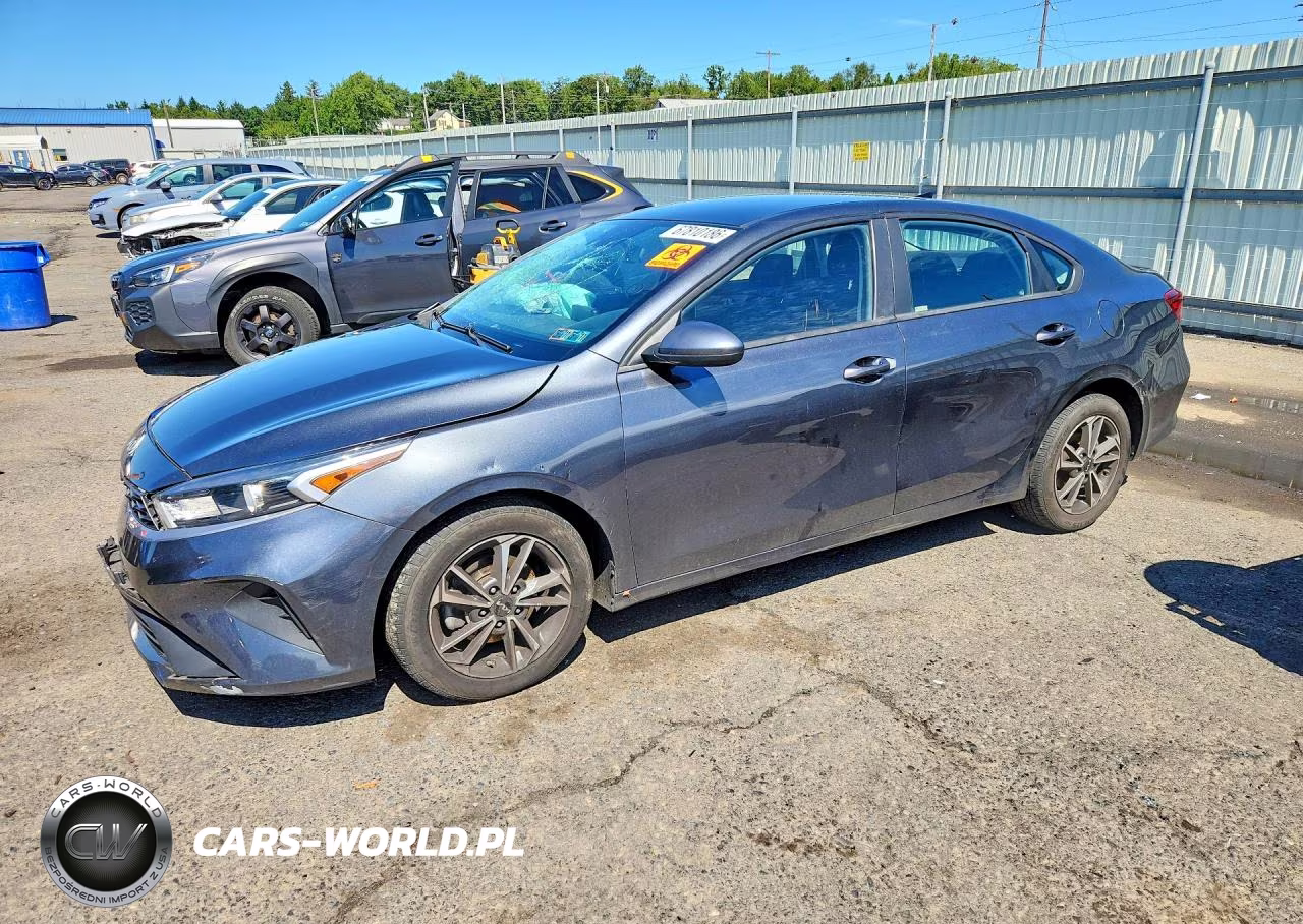 2022 Kia Forte Lxs – zdjęcie 1 z 12