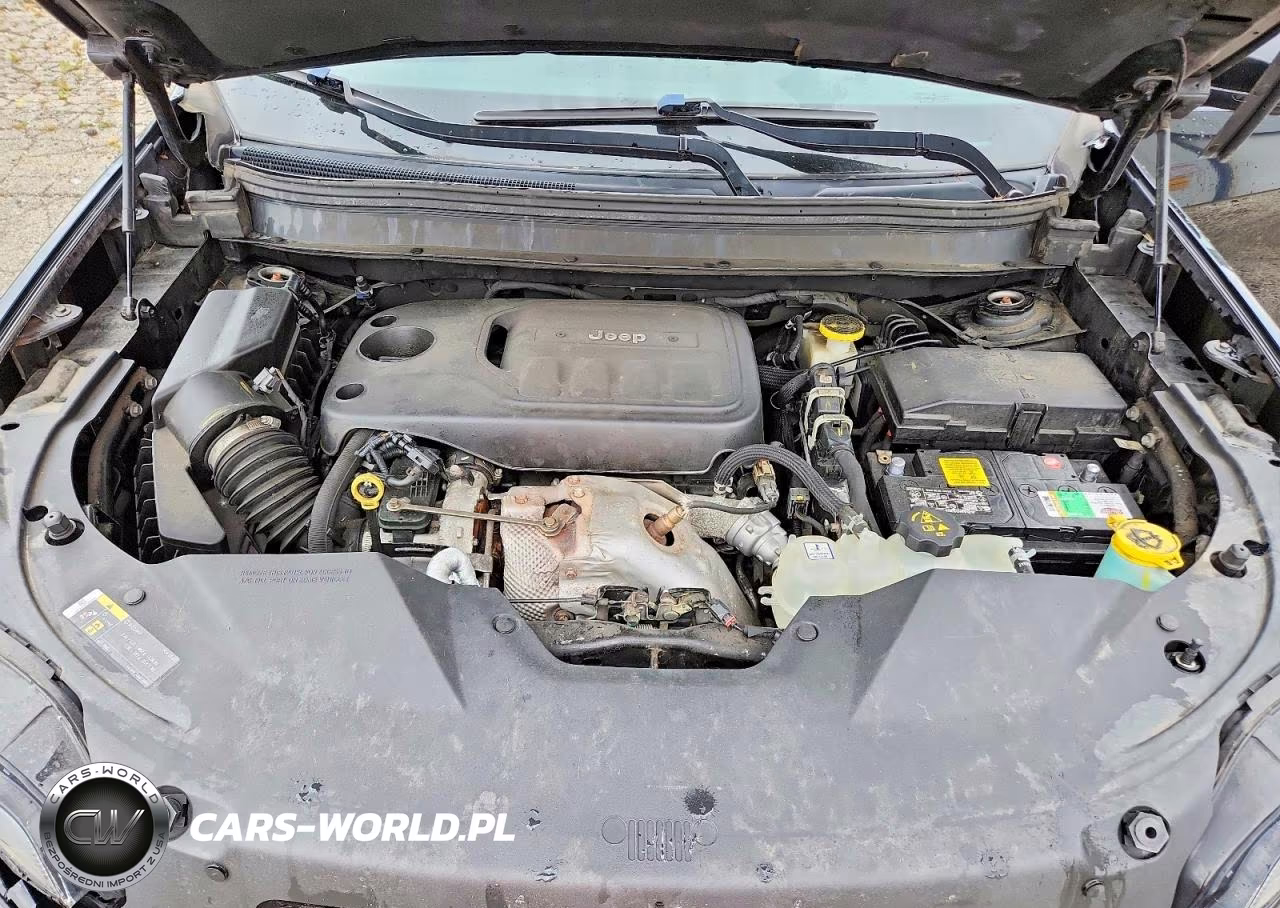2019 Jeep Cherokee Latitude Plus VIN:1C4PJMLN7KD293420 - 11