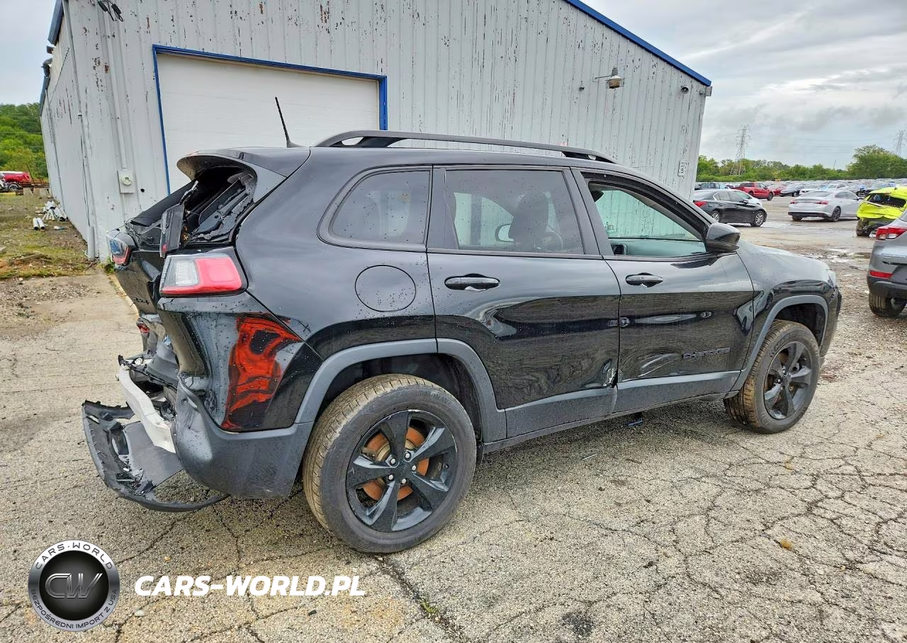 2019 Jeep Cherokee Latitude Plus VIN:1C4PJMLN7KD293420 - 3