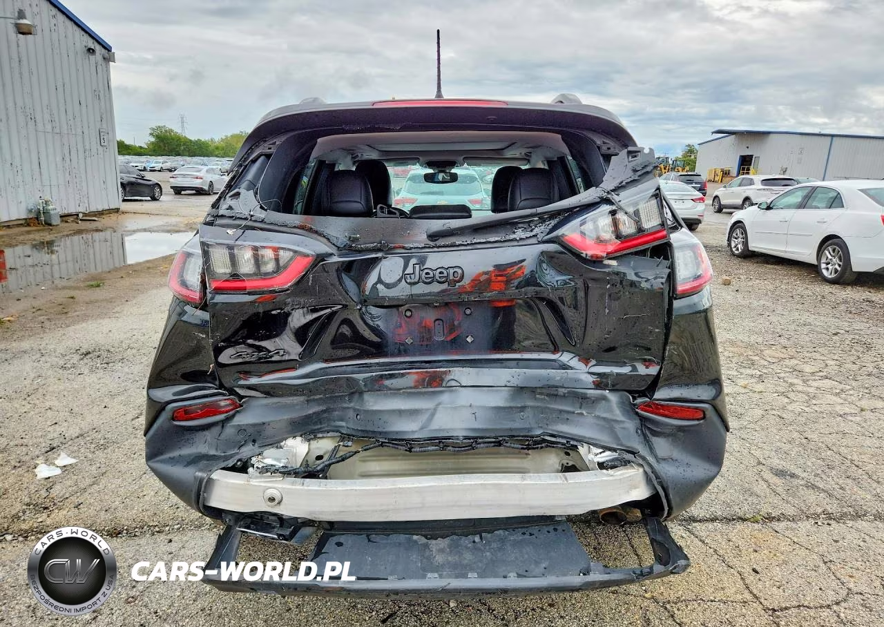 2019 Jeep Cherokee Latitude Plus VIN:1C4PJMLN7KD293420 - 6