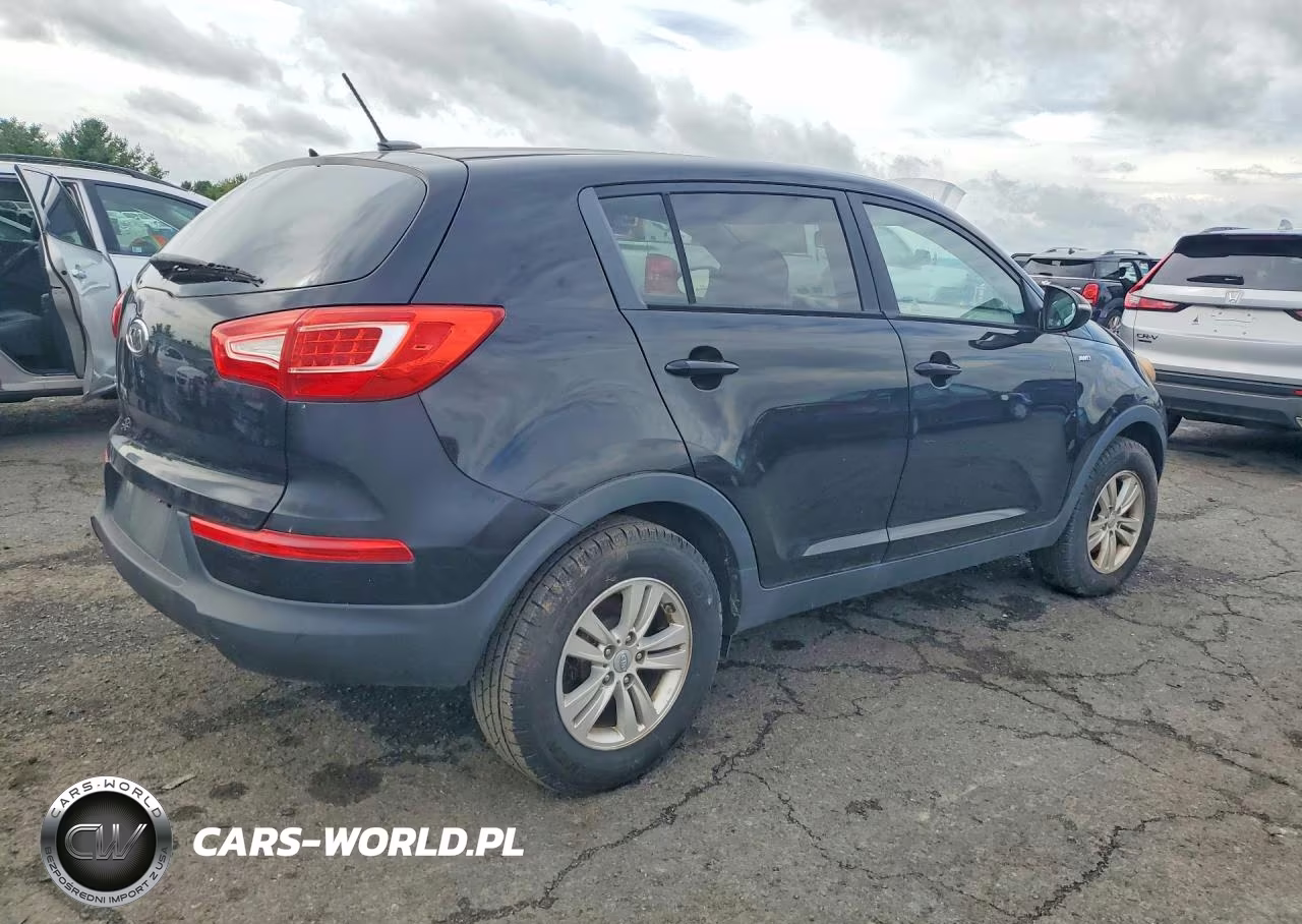 2011 Kia Sportage Lx VIN:KNDPBCA29B7095453 - 3