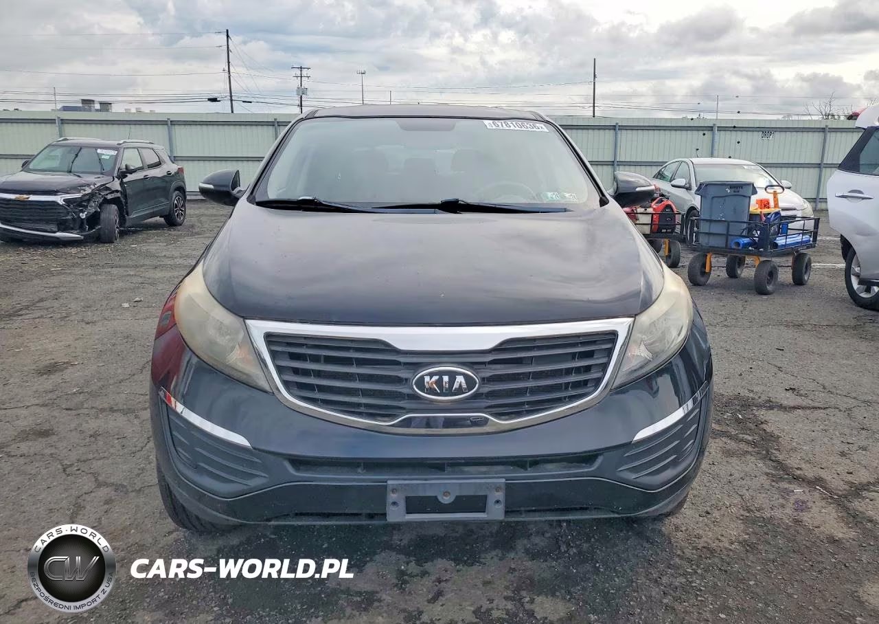 2011 Kia Sportage Lx VIN:KNDPBCA29B7095453 - 5