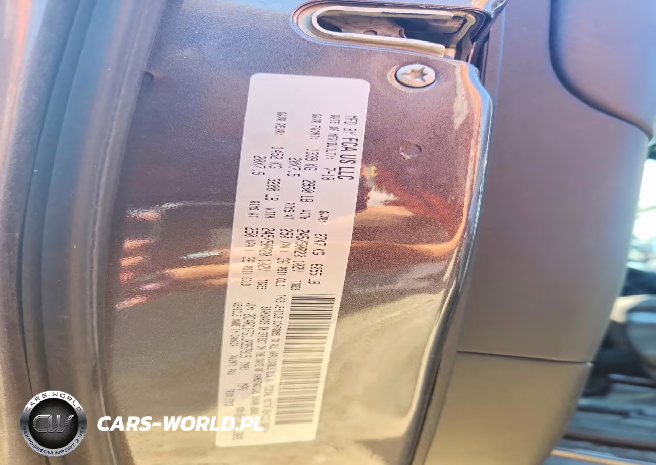 2018 Chrysler Pacifica Touring Plus VIN:2C4RC1FG1JR357915 - 12