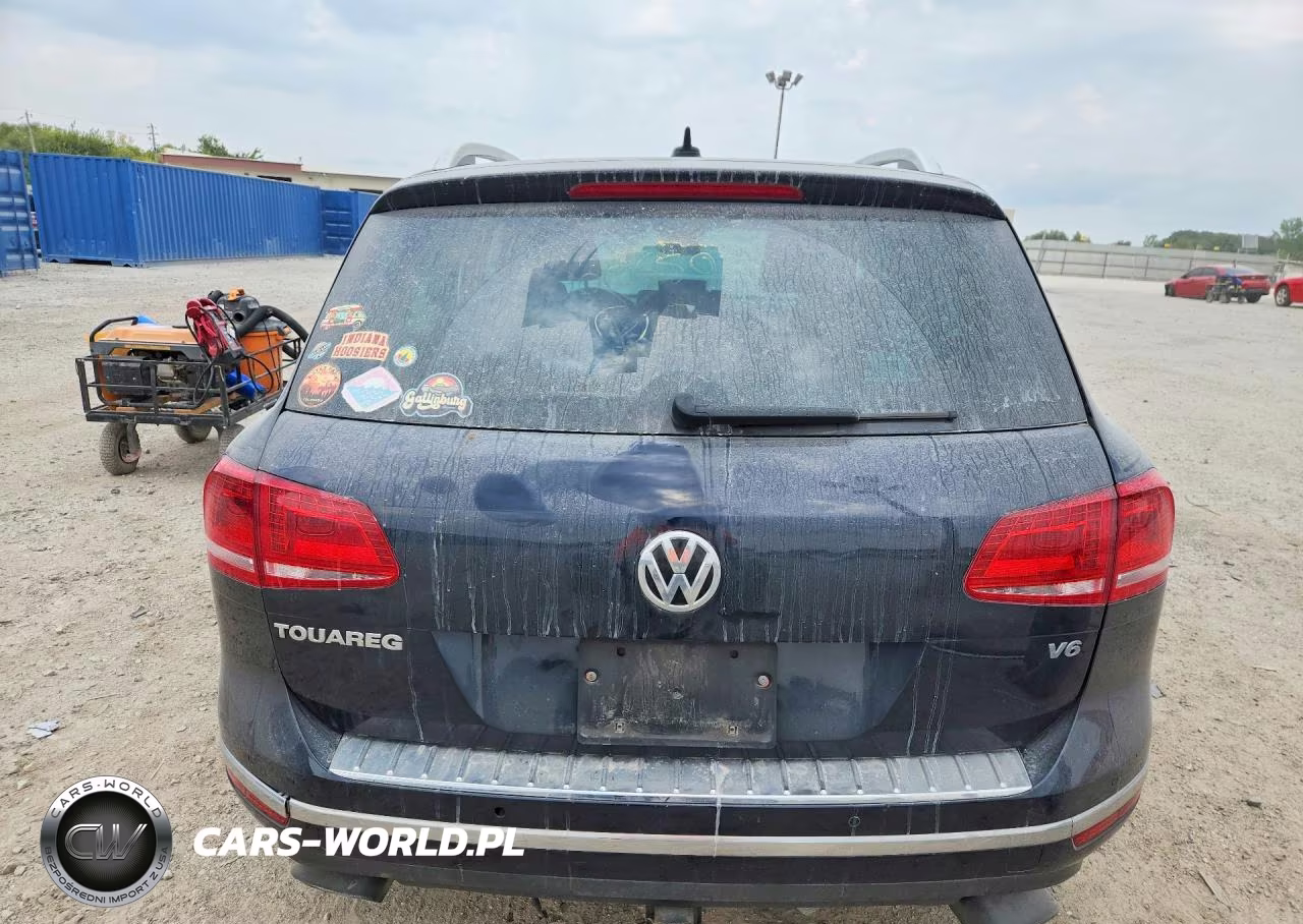 2017 Volkswagen Touareg Sport VIN:WVGEF7BP1HD000659 - 6