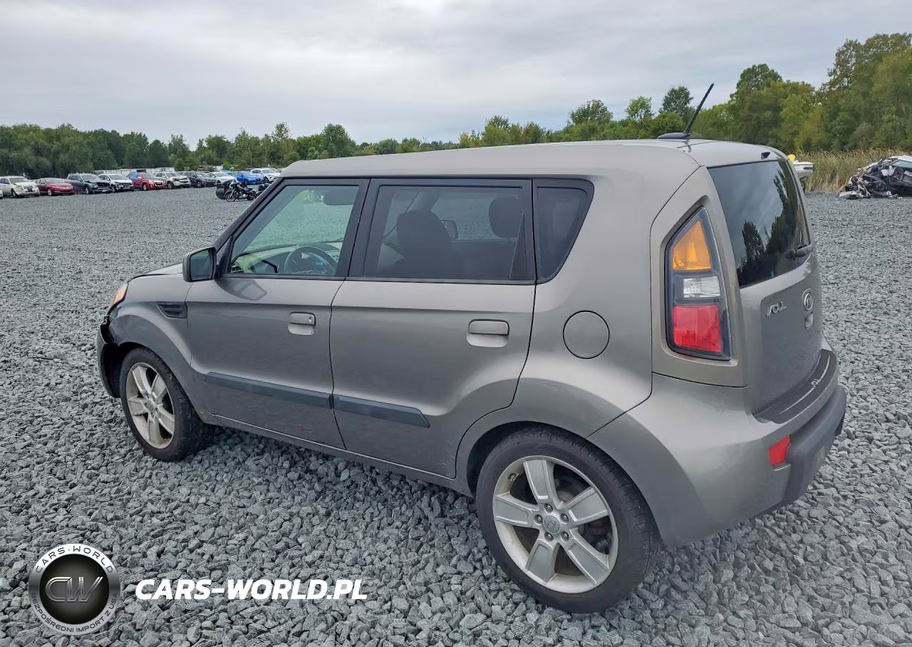 2010 Kia Soul + VIN:KNDJT2A23A7192983 - 2