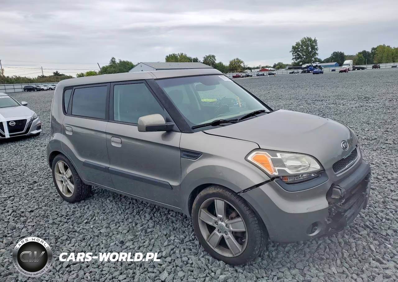 2010 Kia Soul + VIN:KNDJT2A23A7192983 - 4