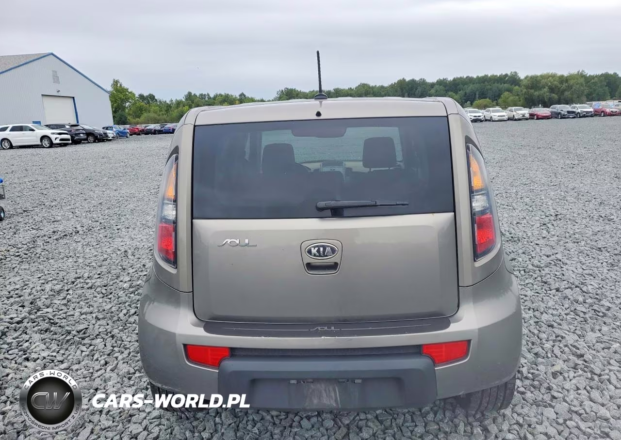 2010 Kia Soul + VIN:KNDJT2A23A7192983 - 6