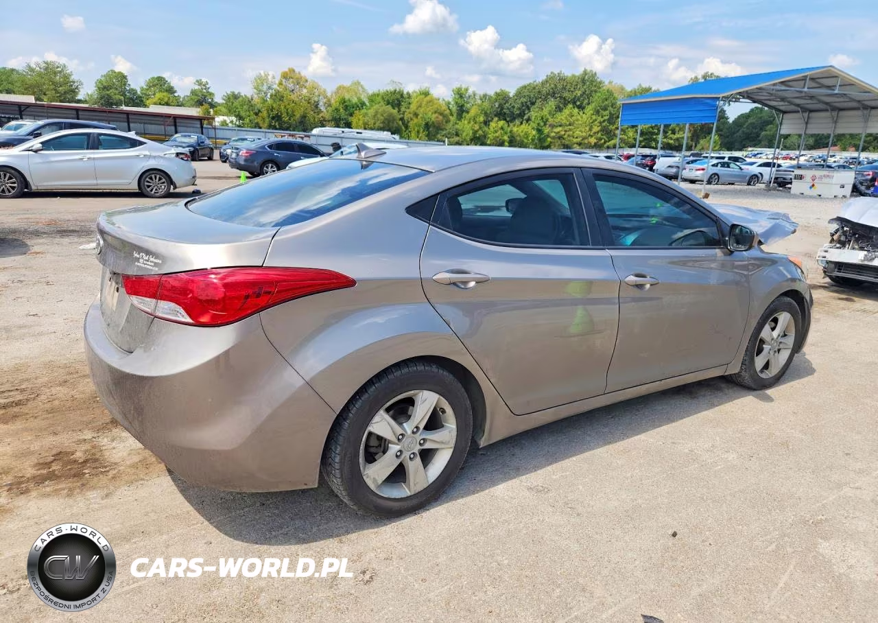 2013 Hyundai Elantra Gls VIN:5NPDH4AE9DH224047 - 3