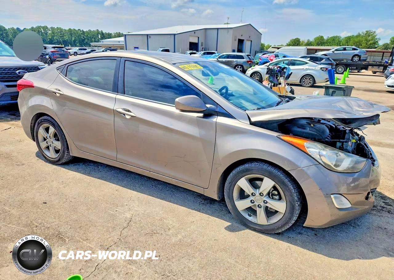 2013 Hyundai Elantra Gls VIN:5NPDH4AE9DH224047 - 4