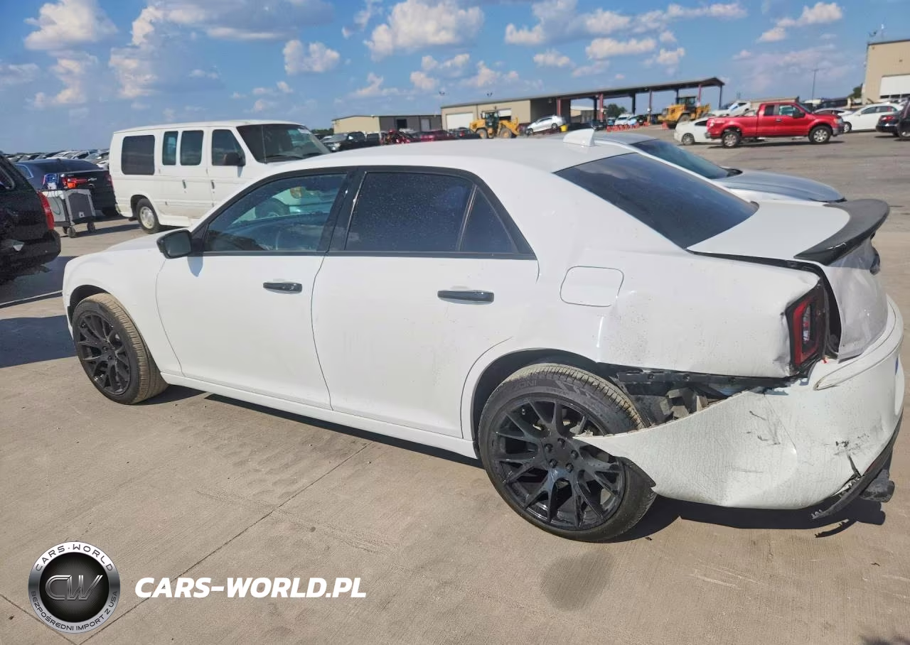 2019 Chrysler 300 S VIN:2C3CCAGG3KH610815 - 2