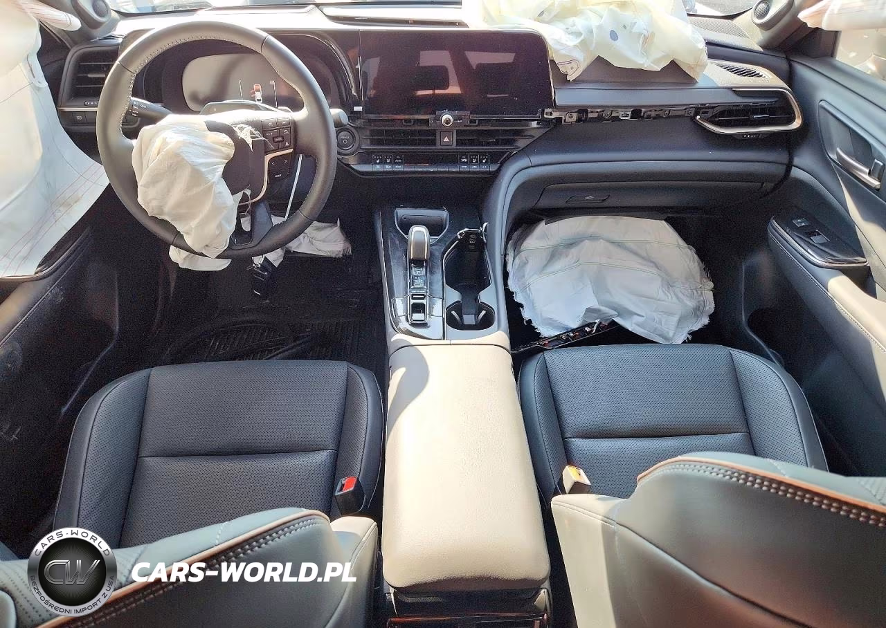 2026 Toyota Crown Platinum VIN:JTDAFAAF7T3016940 - 8