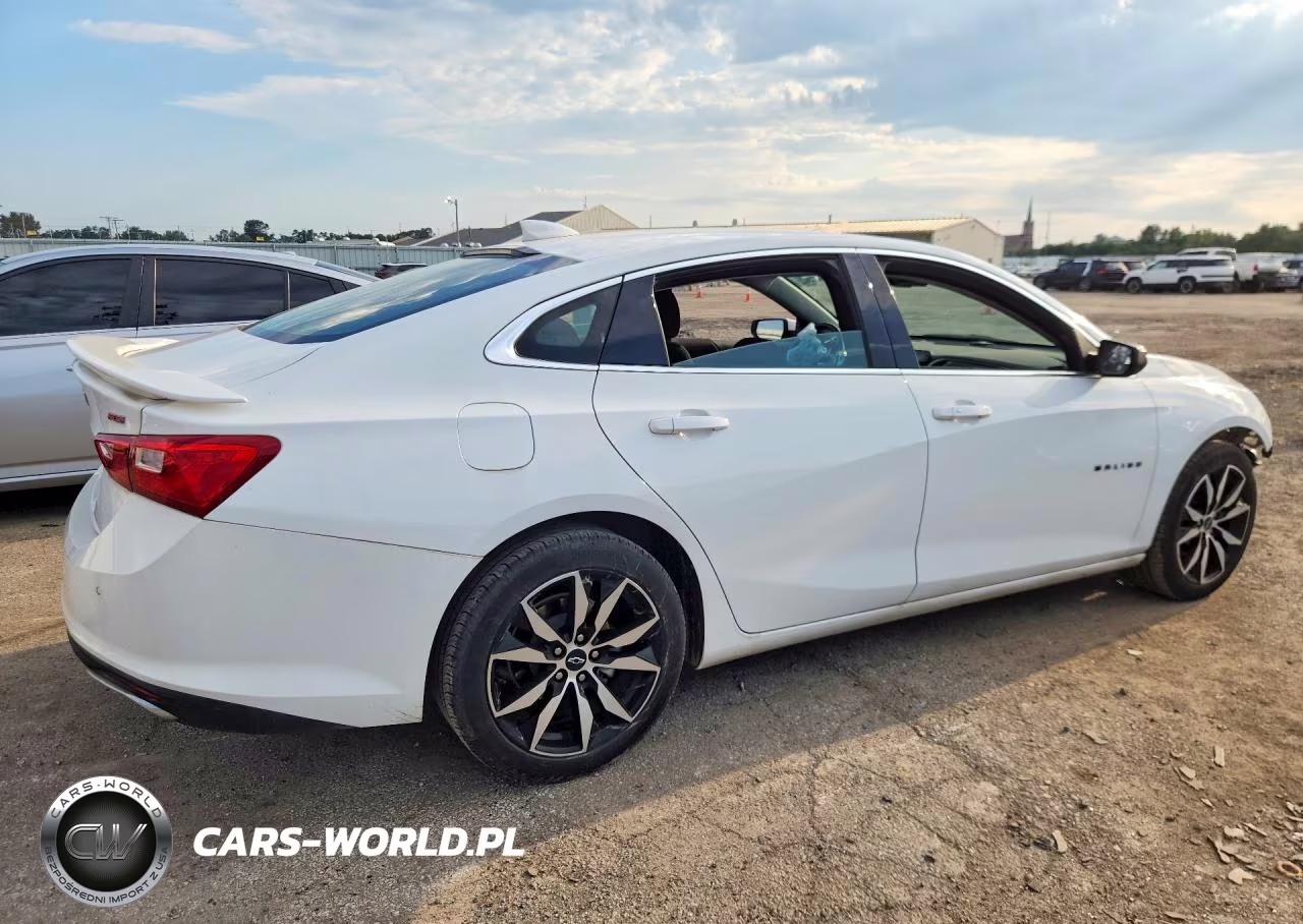 2024 Chevrolet Malibu Rs VIN:1G1ZG5ST0RF135036 - 3