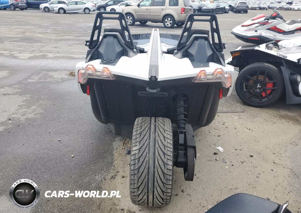 2019 Polaris Slingshot VIN:57XAASFA1K8134489 - 4