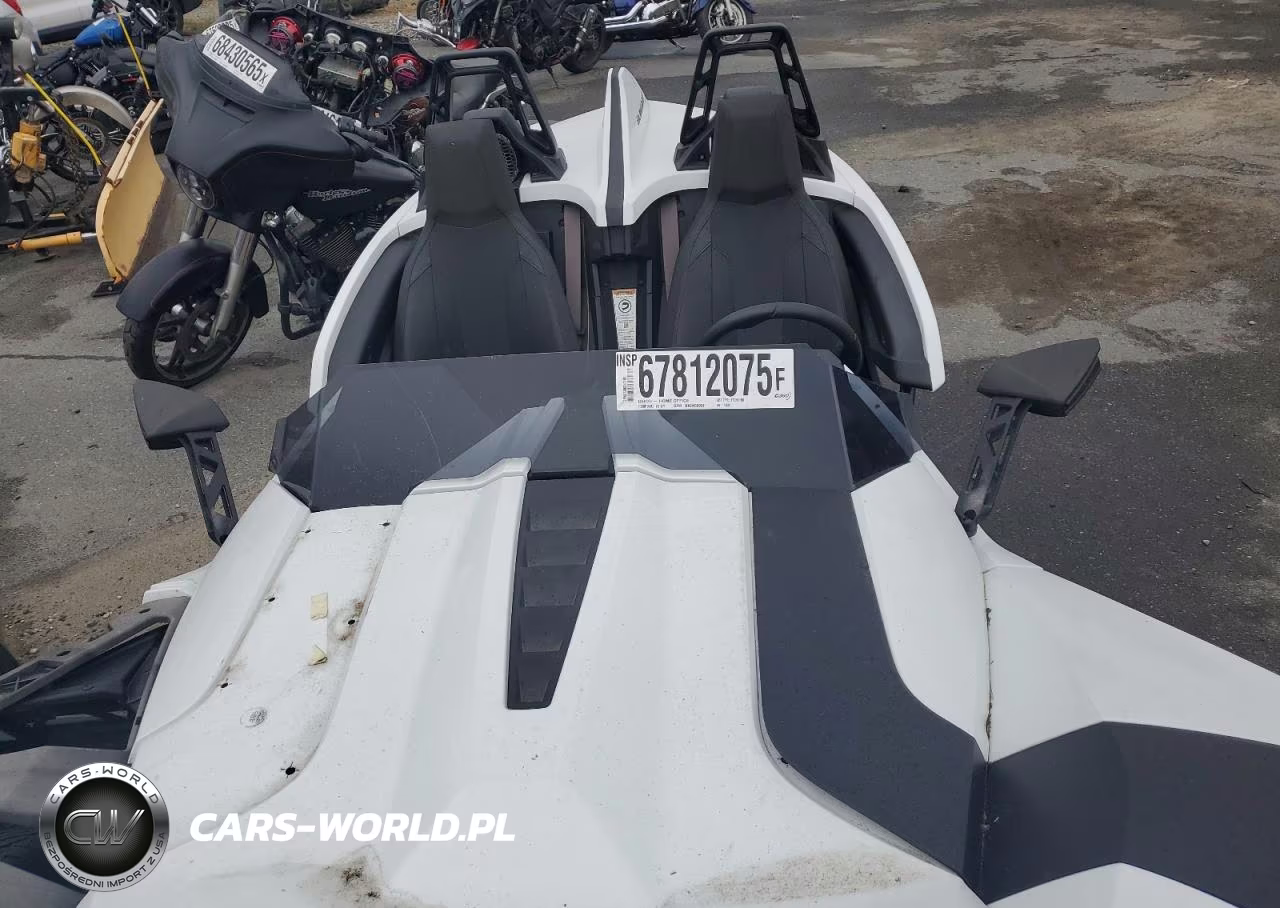 2019 Polaris Slingshot VIN:57XAASFA1K8134489 - 5