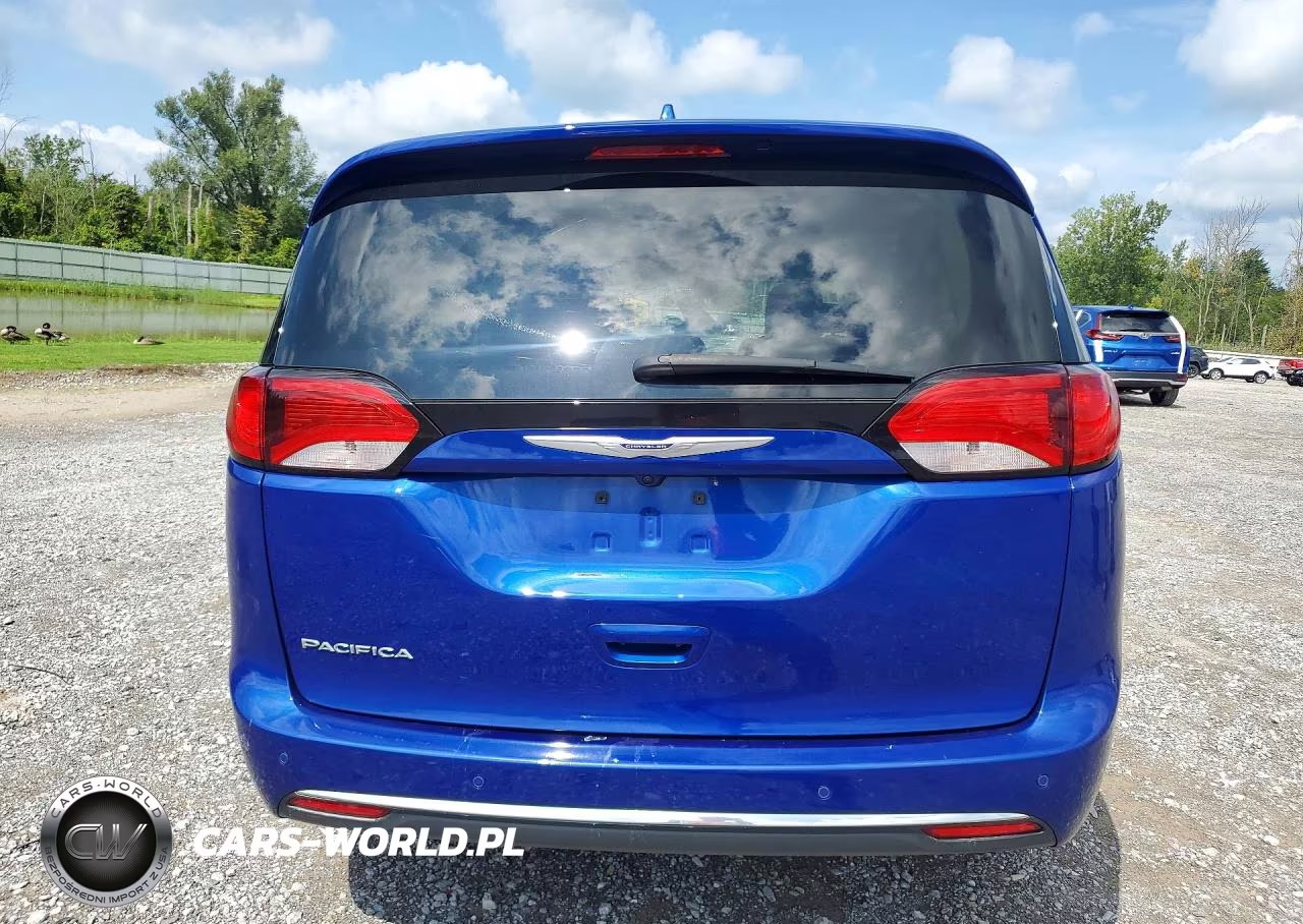 2019 Chrysler Pacifica Touring L VIN:2C4RC1BG7KR550027 - 6