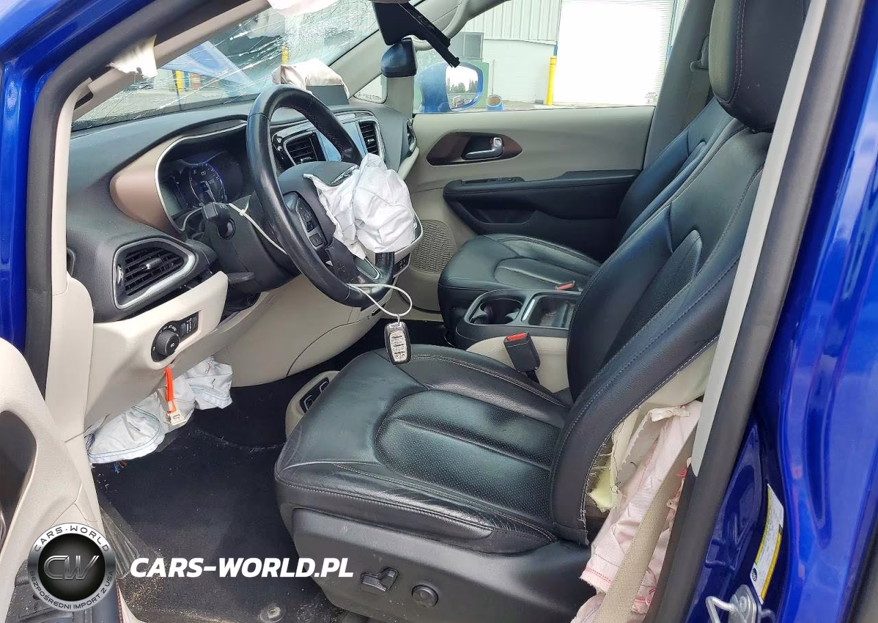 2019 Chrysler Pacifica Touring L VIN:2C4RC1BG7KR550027 - 7