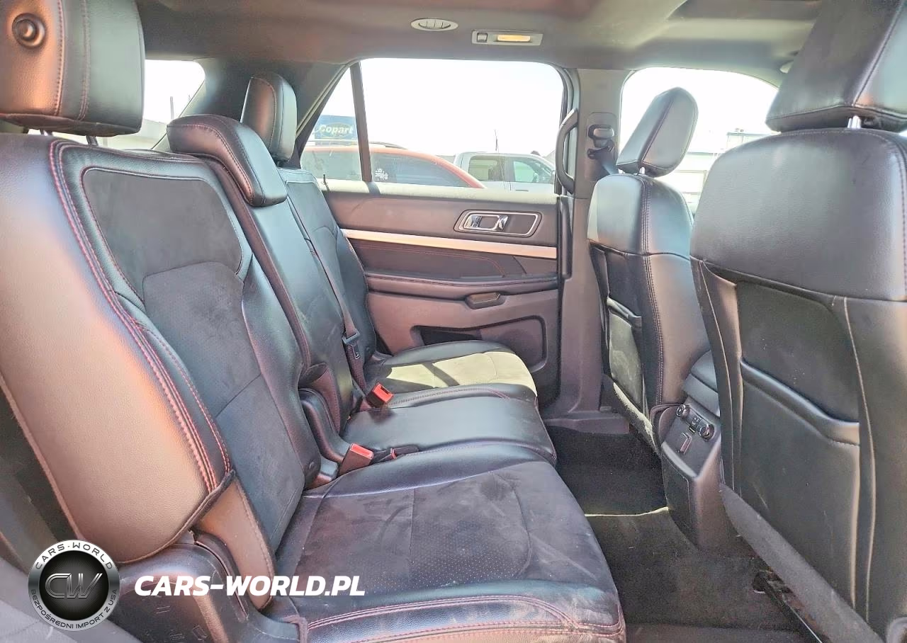 2018 Ford Explorer Xlt VIN:1FM5K7D89JGA36203 - 11