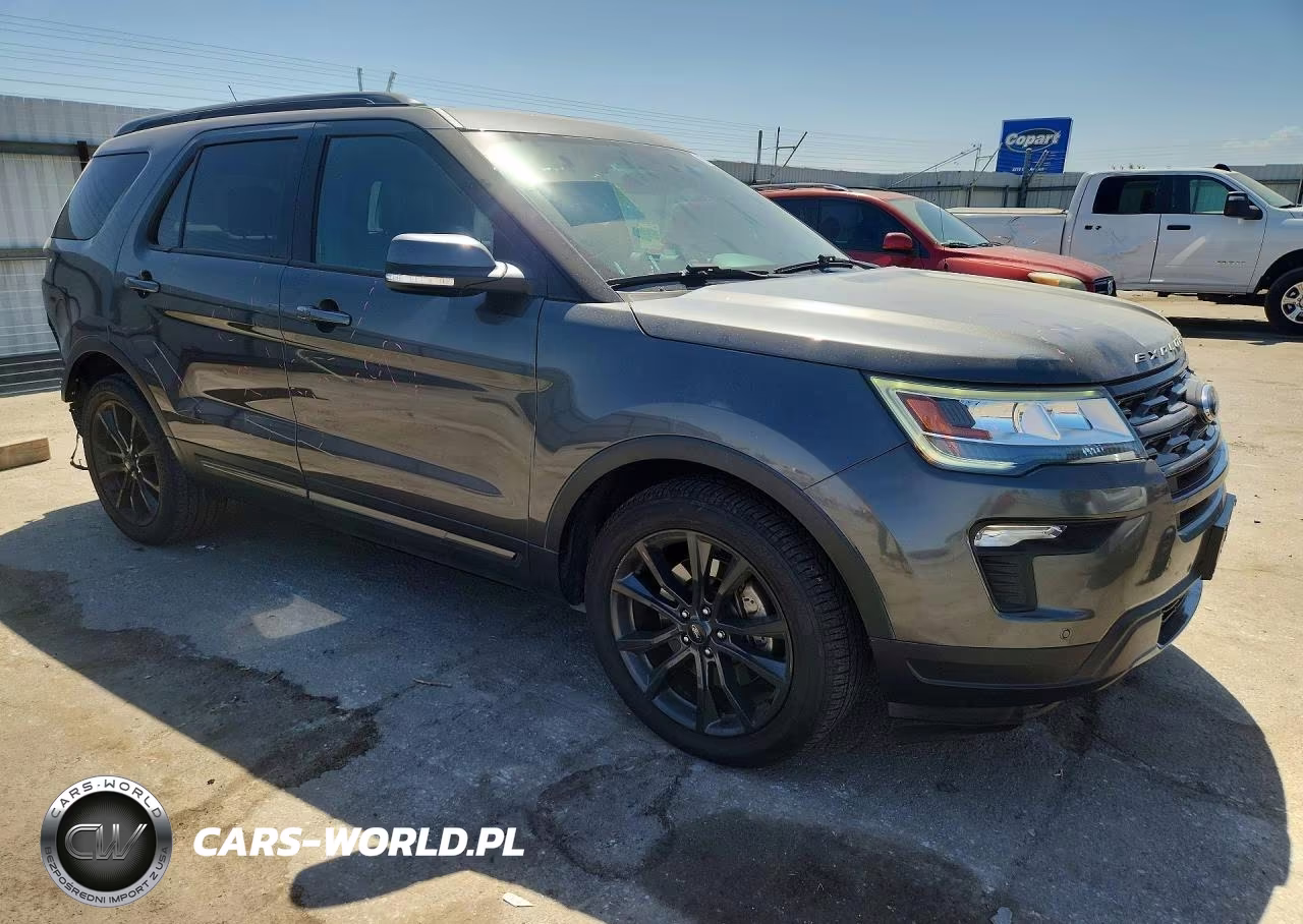 2018 Ford Explorer Xlt VIN:1FM5K7D89JGA36203 - 4