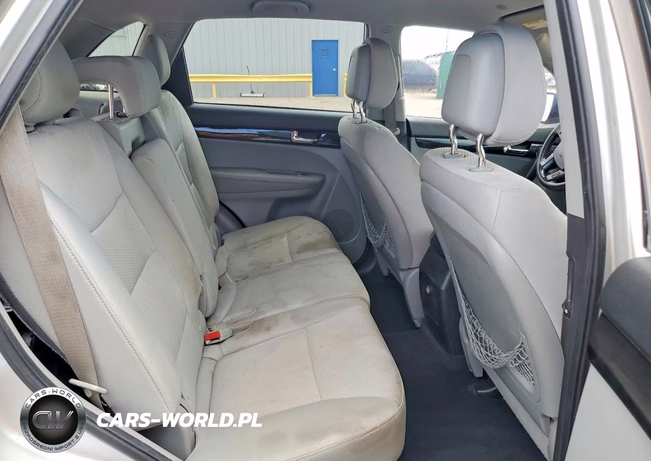 2011 Kia Sorento Lx VIN:5XYKT3A12BG034401 - 10
