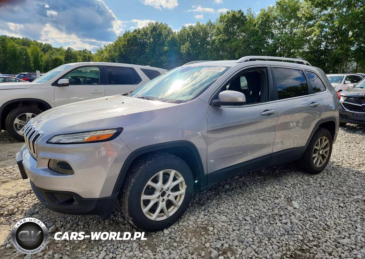 2016 Jeep Cherokee Latitude – zdjęcie 1 z 13