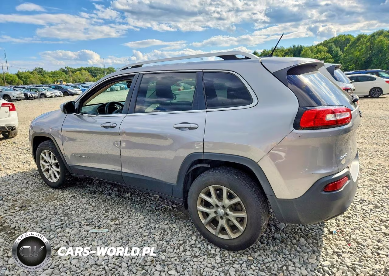 2016 Jeep Cherokee Latitude VIN:1C4PJMCS6GW268123 - 2