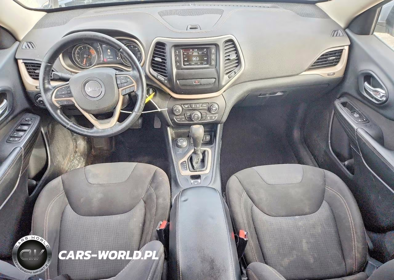 2016 Jeep Cherokee Latitude VIN:1C4PJMCS6GW268123 - 8