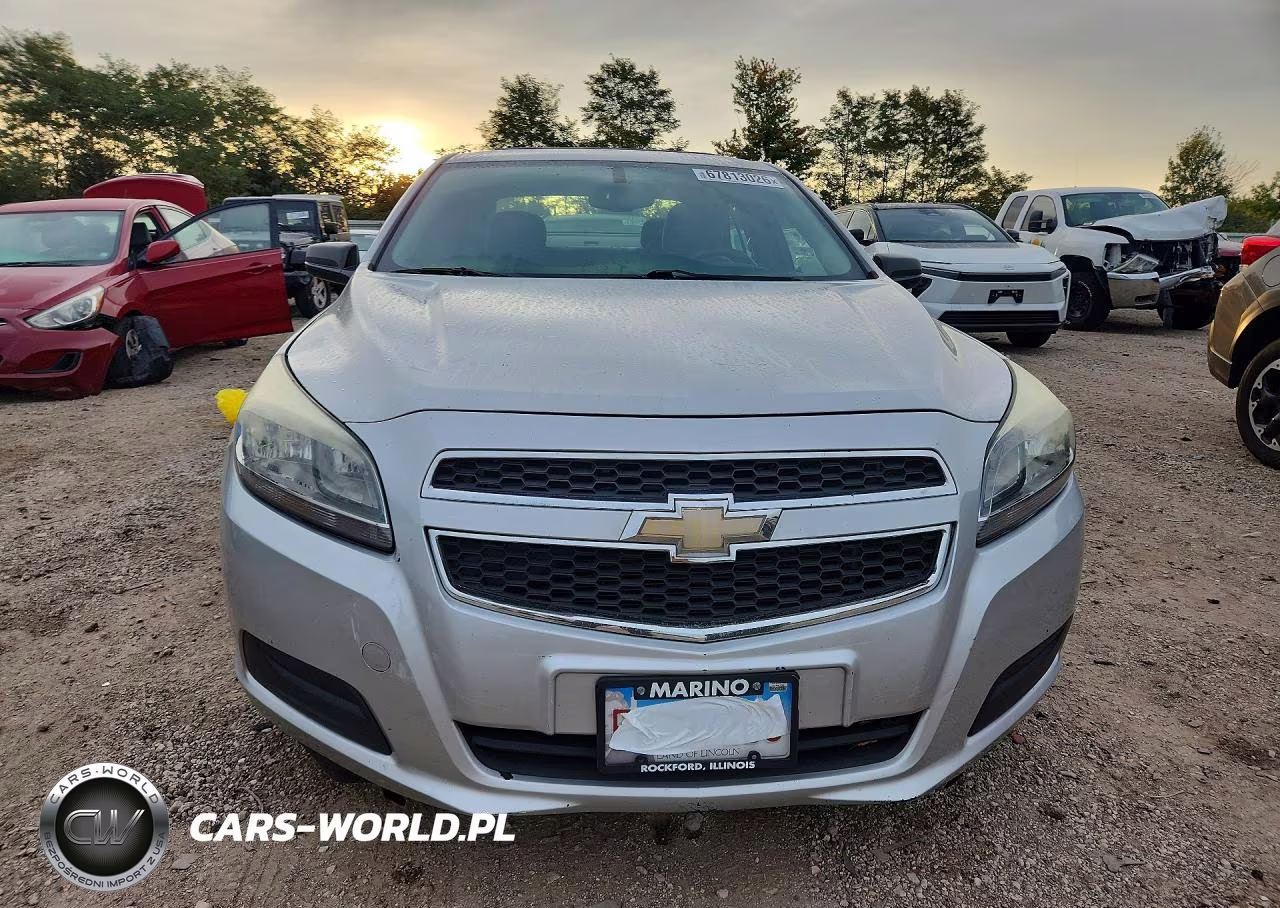 2013 Chevrolet Malibu Ls VIN:1G11B5SA2DF347911 - 5