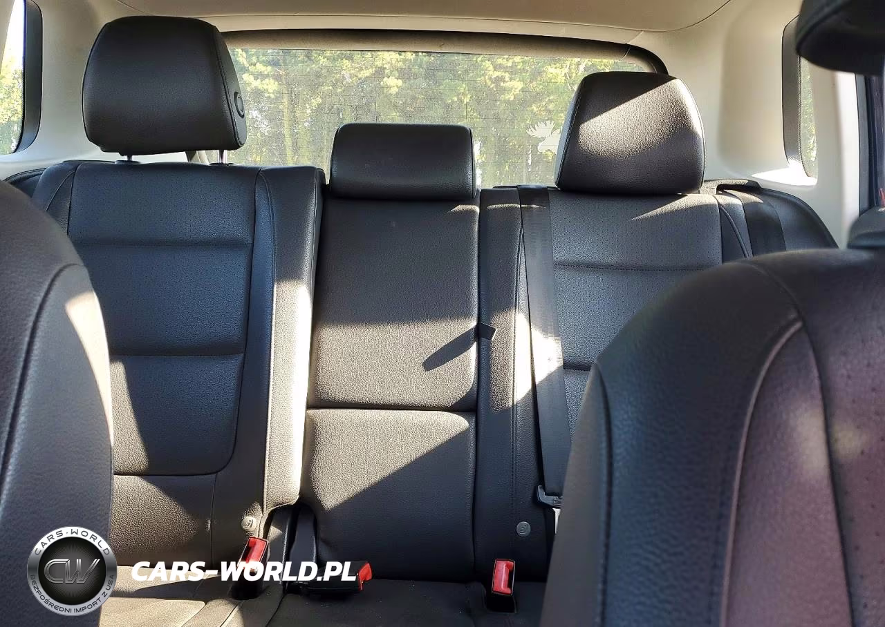 2016 Volkswagen Tiguan S VIN:WVGBV7AX0GW601152 - 10