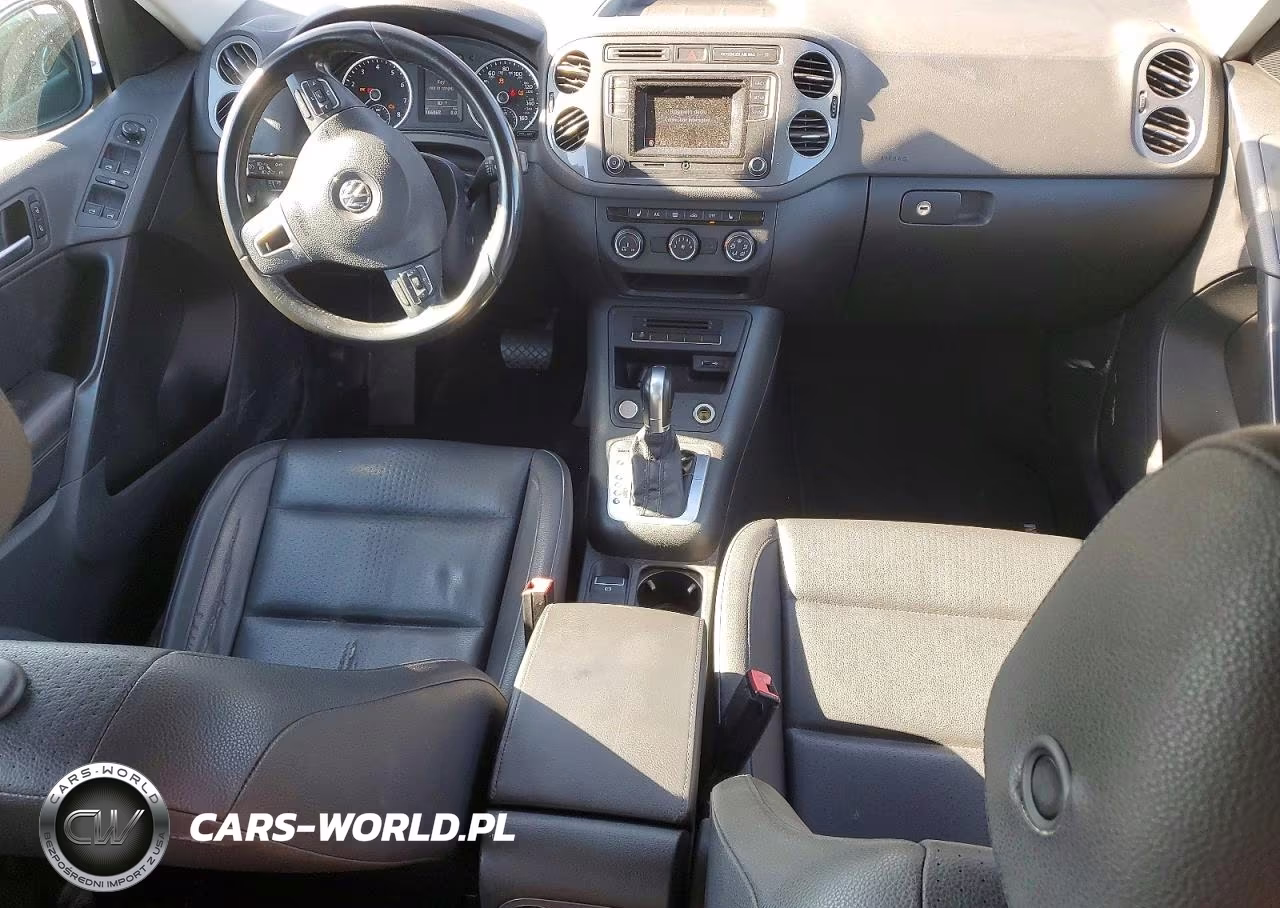 2016 Volkswagen Tiguan S VIN:WVGBV7AX0GW601152 - 8