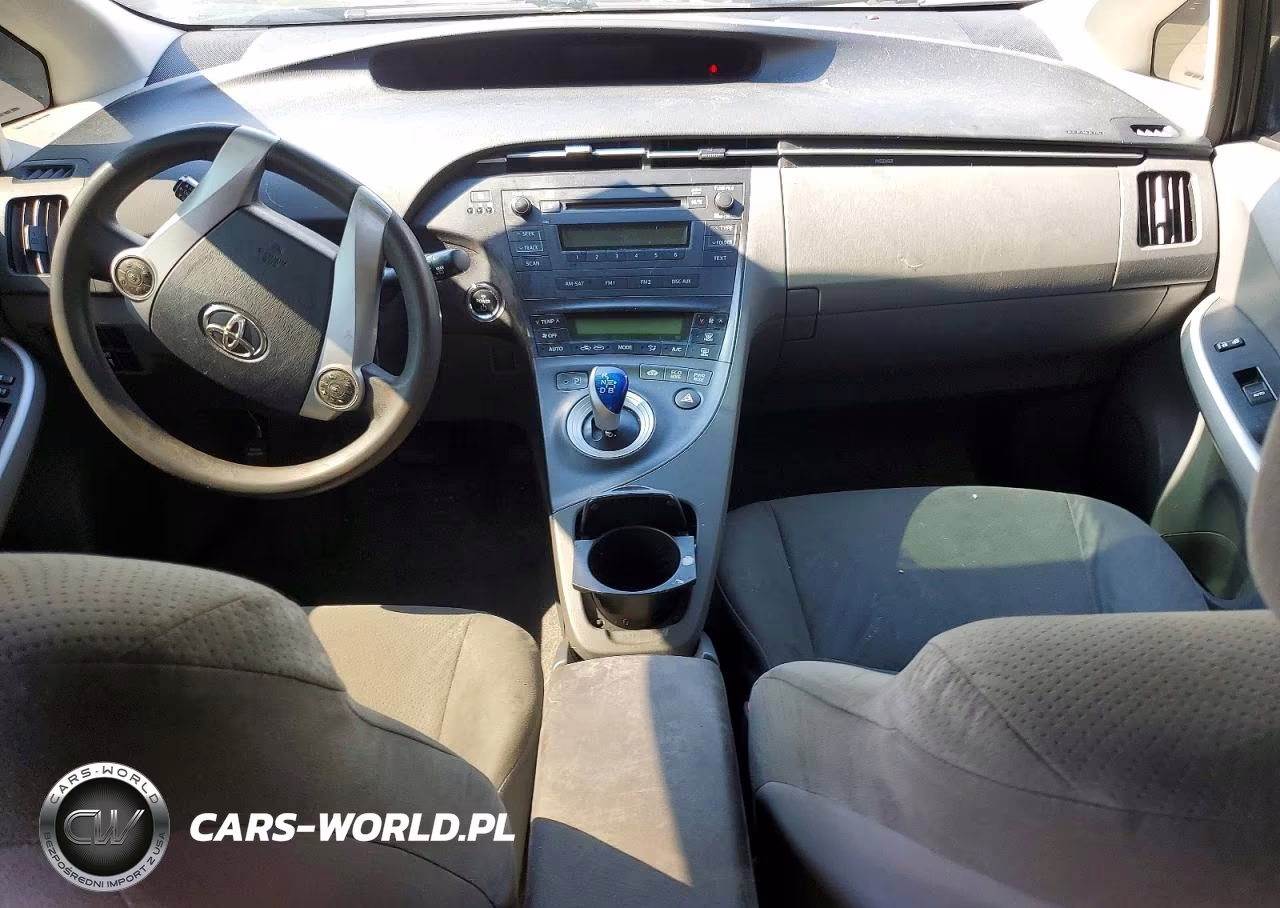 2011 Toyota Prius Two VIN:JTDKN3DU0B1385825 - 8
