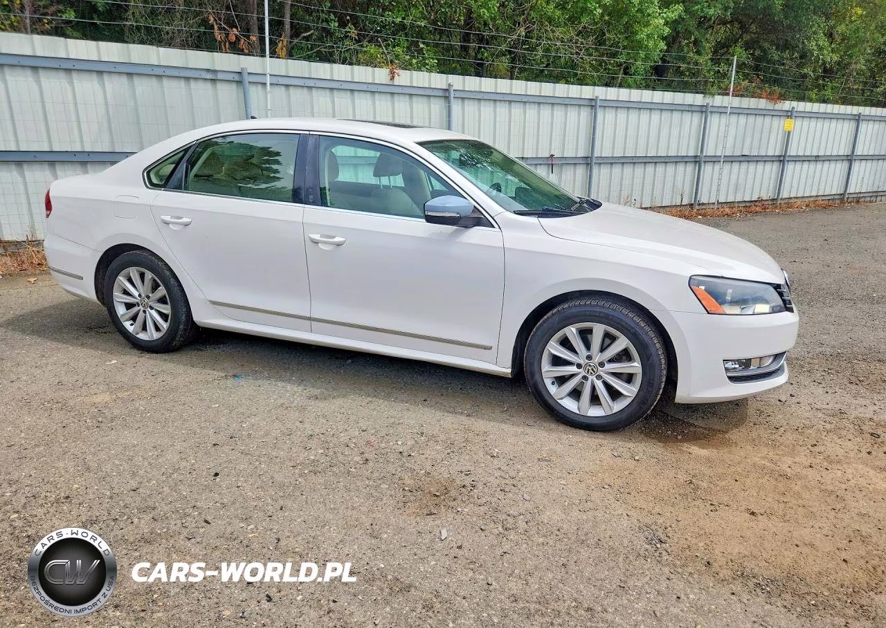 2013 Volkswagen Passat Sel VIN:1VWCH7A30DC100706 - 4