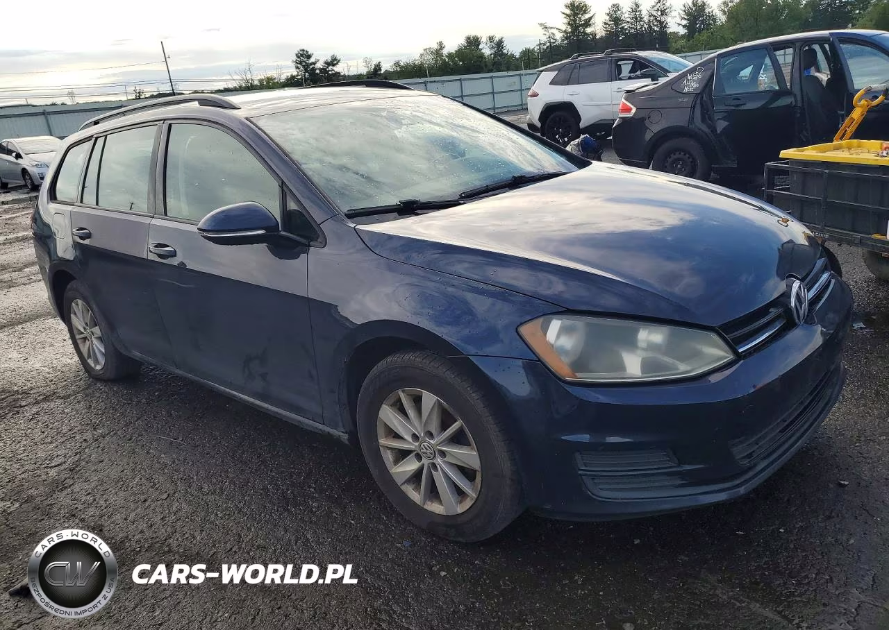 2016 Volkswagen Golf Sportwagen S VIN:3VWC17AU1GM501004 - 4