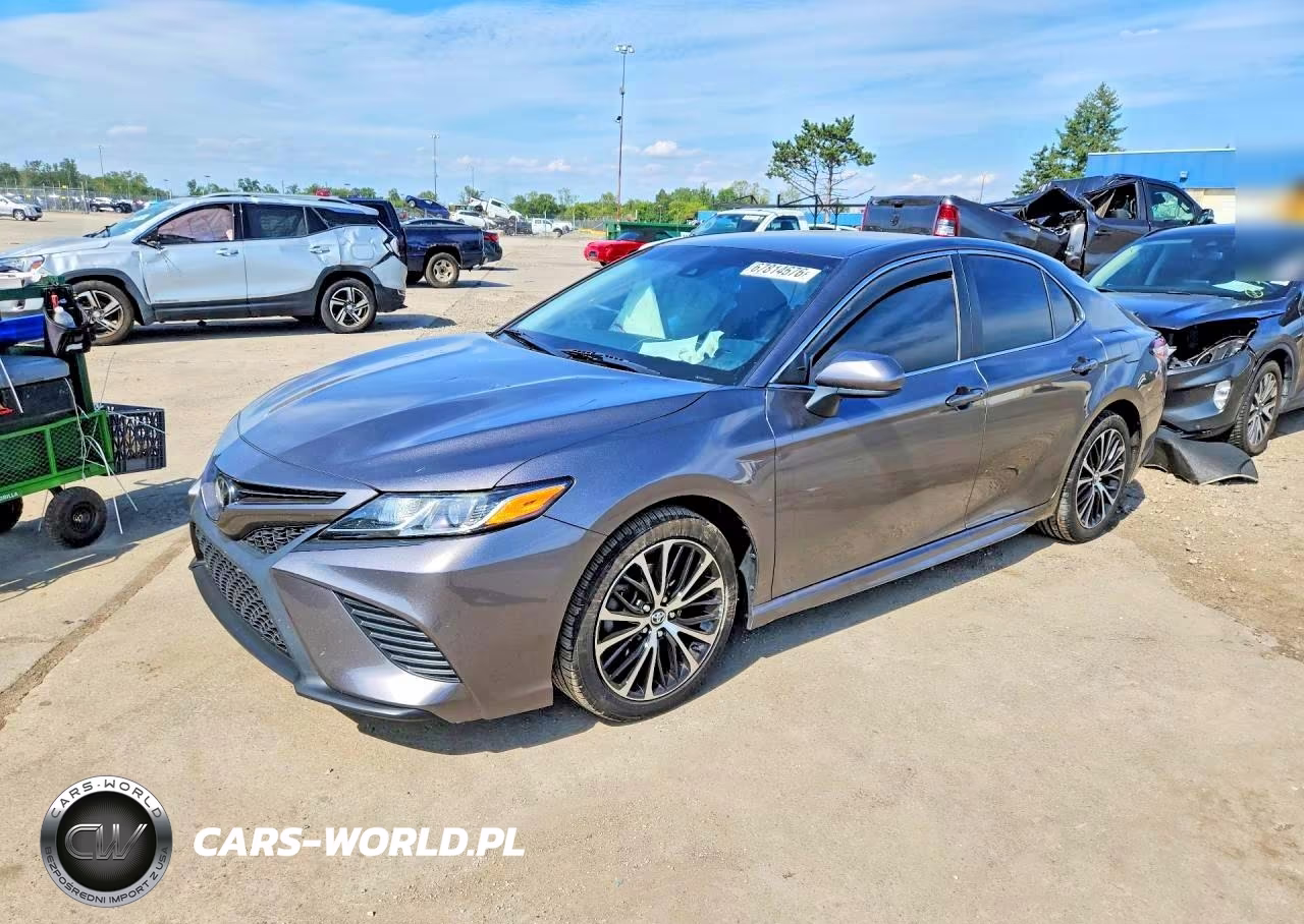 2020 Toyota Camry Se – zdjęcie 1 z 13