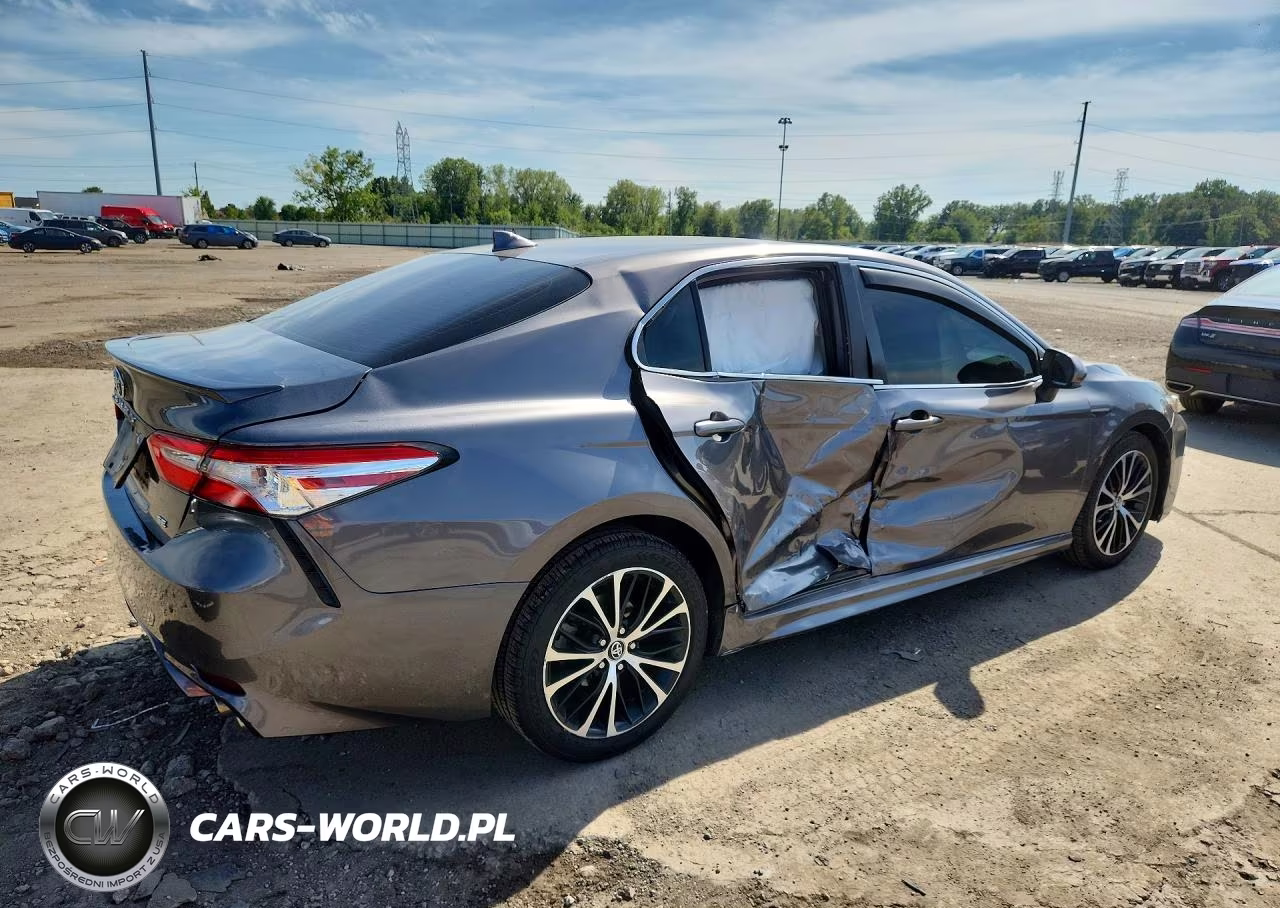 2020 Toyota Camry Se VIN:4T1G11AK6LU868143 - 3