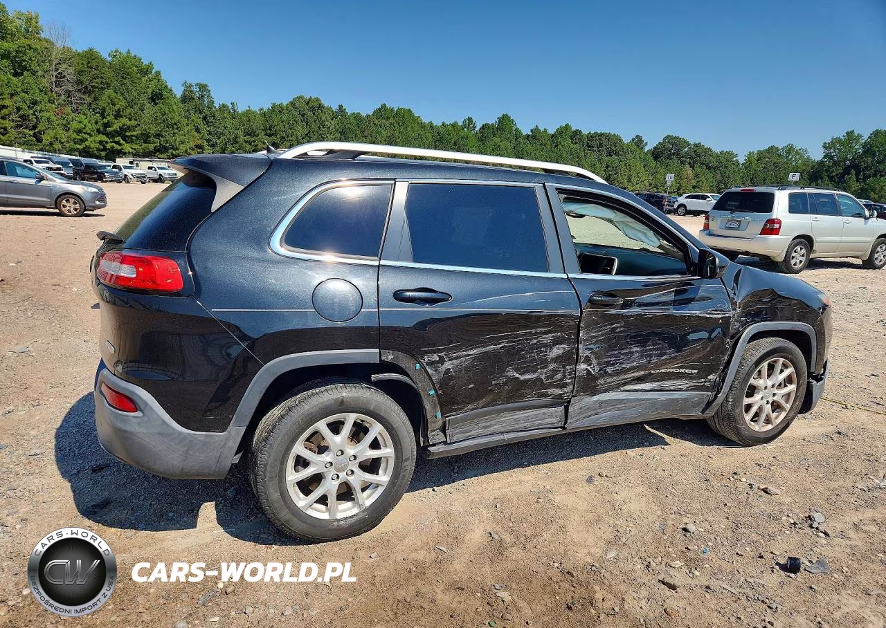 2014 Jeep Cherokee Latitude VIN:1C4PJLCS3EW115304 - 3