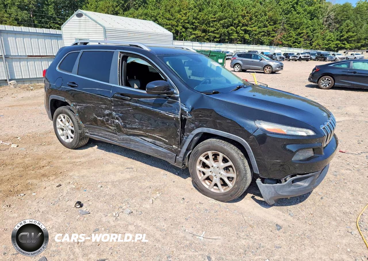 2014 Jeep Cherokee Latitude VIN:1C4PJLCS3EW115304 - 4