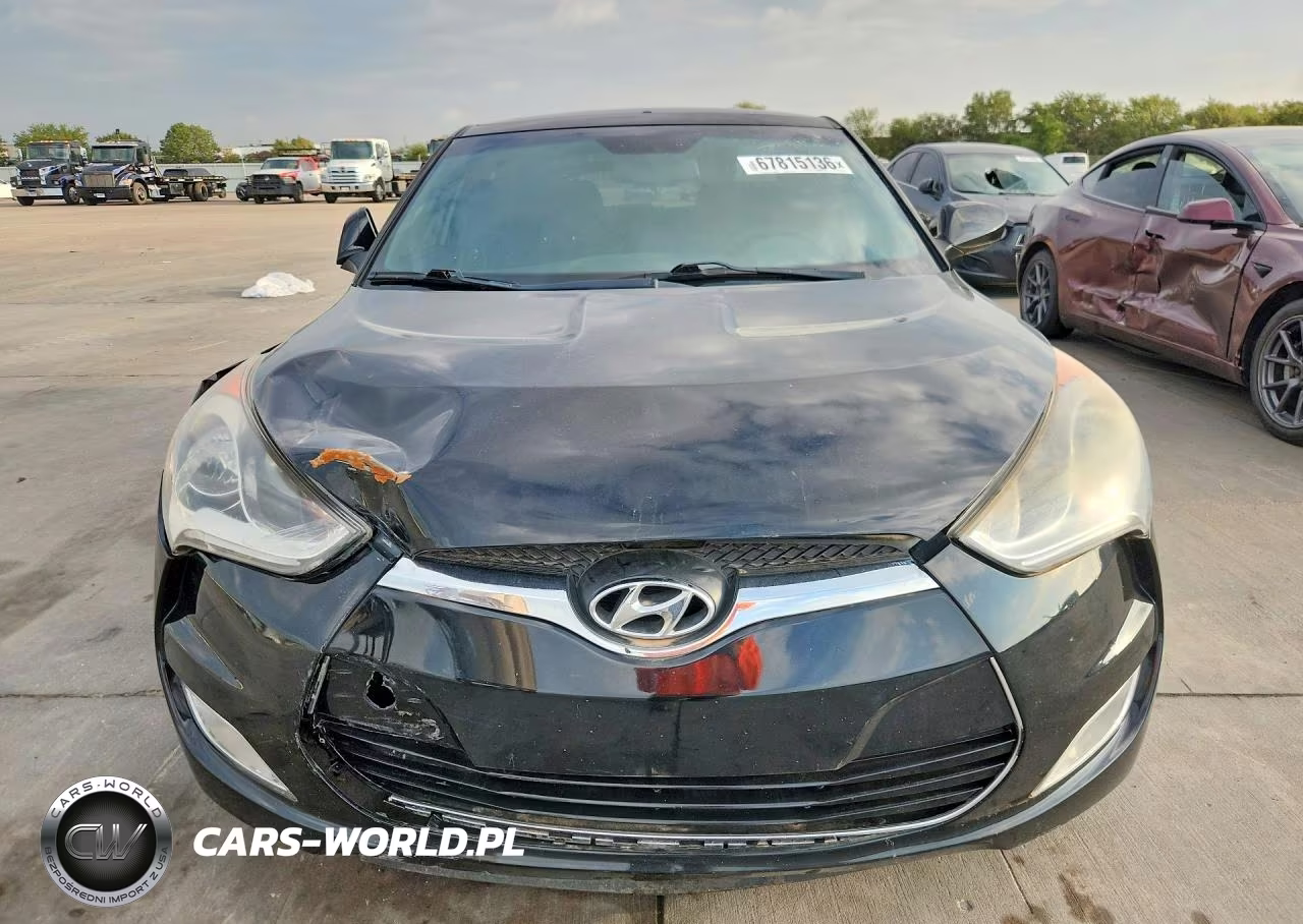 2017 Hyundai Veloster Value Edition VIN:KMHTC6AD5HU324554 - 5