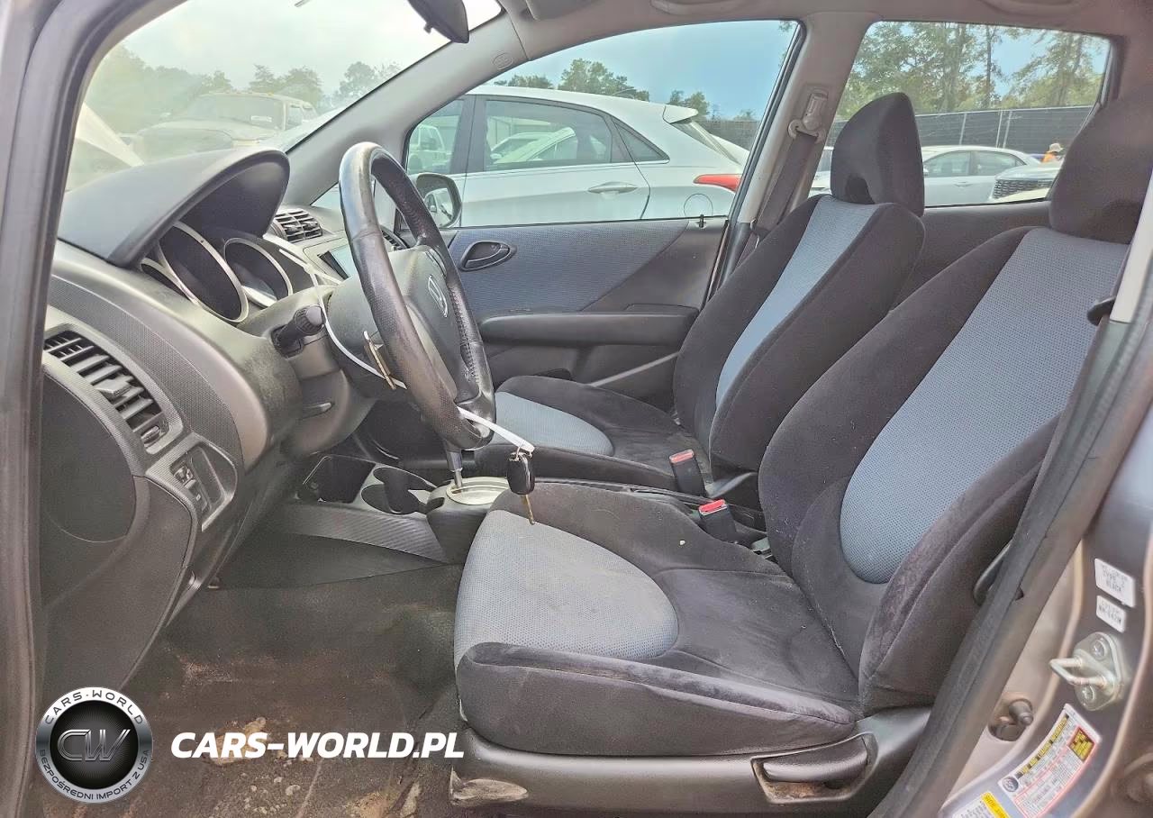 2008 Honda Fit Sport VIN:JHMGD38658S072842 - 7