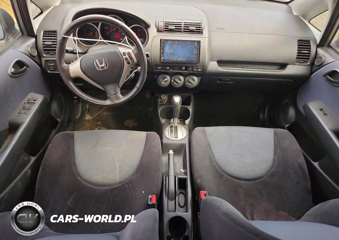 2008 Honda Fit Sport VIN:JHMGD38658S072842 - 8
