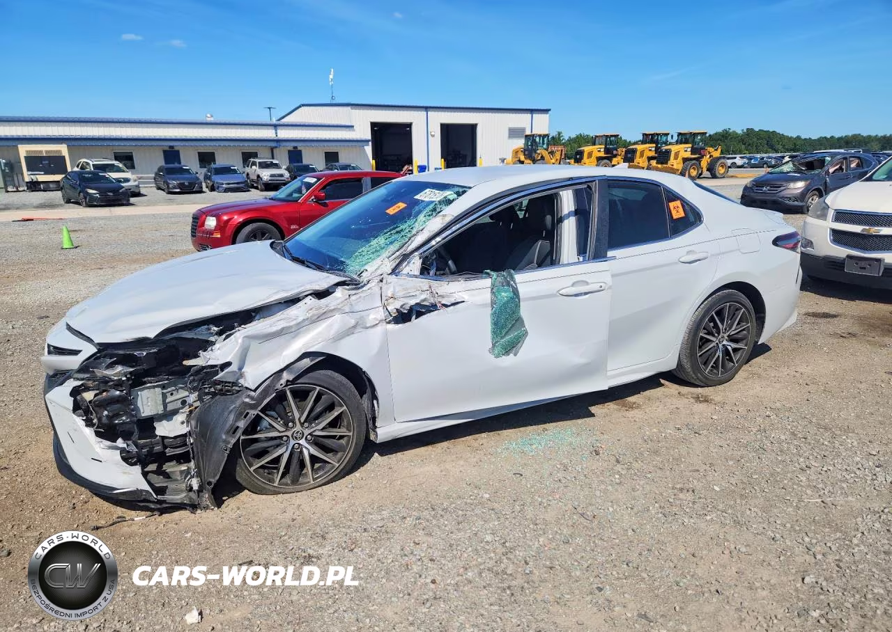 2024 Toyota Camry Se – zdjęcie 1 z 12