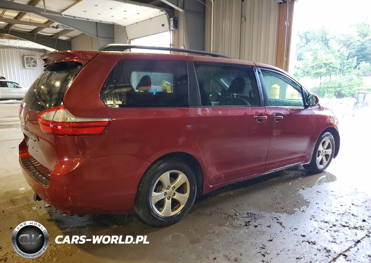 2015 Toyota Sienna Le VIN:5TDKK3DCXFS560154 - 3