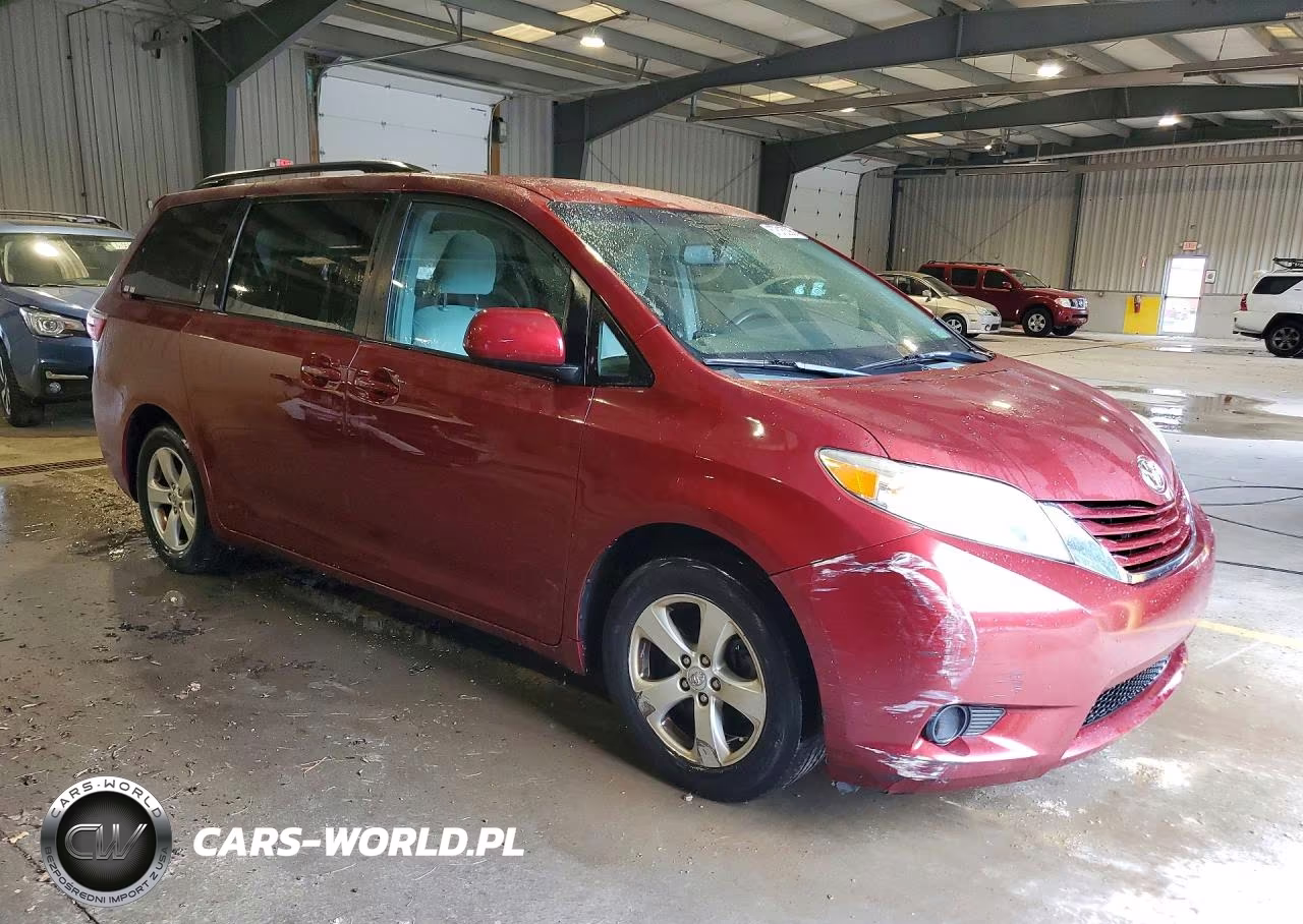 2015 Toyota Sienna Le VIN:5TDKK3DCXFS560154 - 4